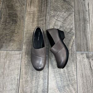 Abeo Camden leather Pro system slip resistant sure grip 1” clogs